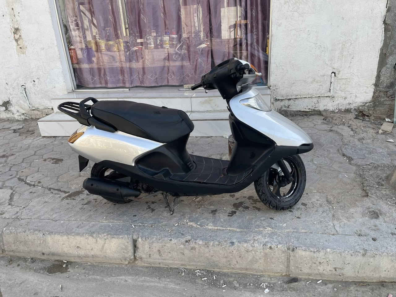 سبيسي ياباني للبيع مكينه ناعمه مفتوحه كفر تجاري اصلي كهربائيات كله شغال مابيه كل نقص مكاني كوت داموك السعر 550وبيه مجال للشراي ***********
