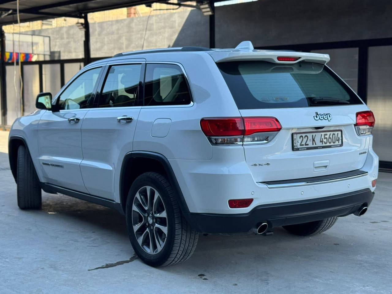 جيب موديل 2018 خليجي
فول مواصفات
ضرر جاملغ مبدل بلادي نفس الون
ايربكات سليمه 
سياره جكات
كشنات تدفئه تبريد 
رقم اربيل. باسمي تحويل مباشر 
***********
