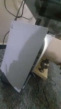 بلي ٥ ٨٢٥ • يحتاج صيانة • يوبي اس