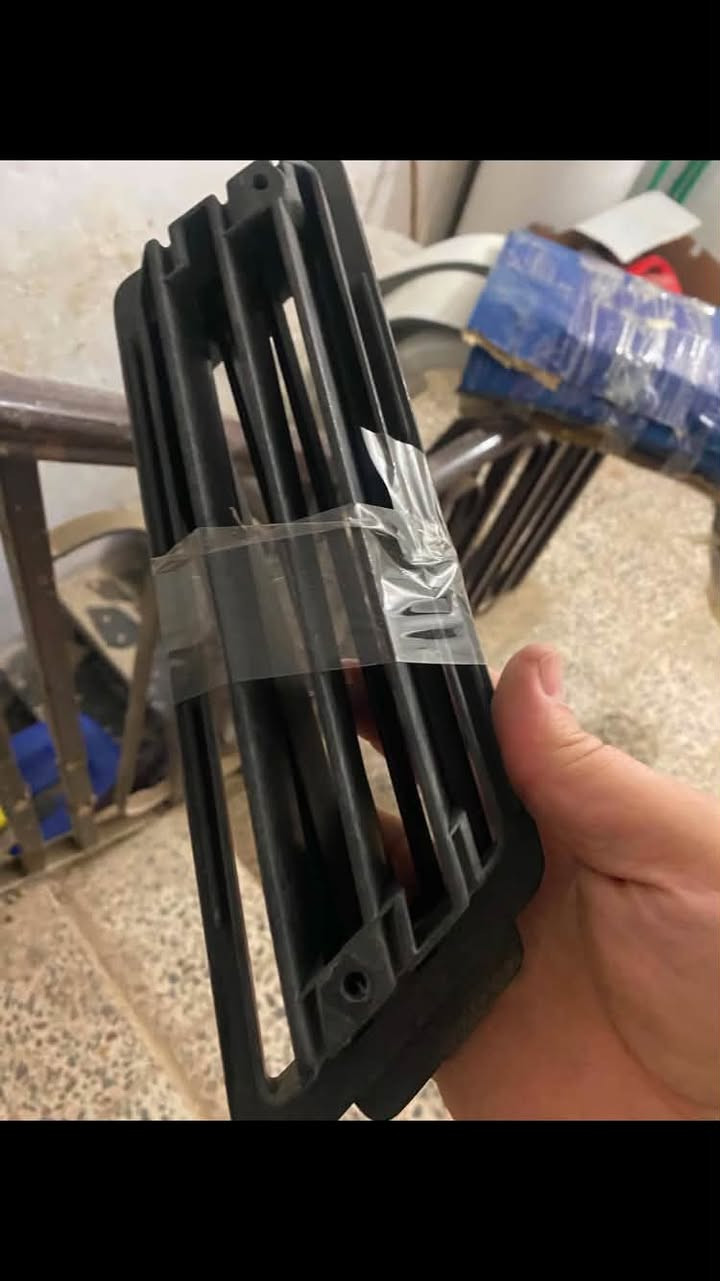 يوجد قطاع غيار اصليه بك لايت 85 الف+ خياشيم او هوائيات 65 الف+ لايت 250 الف + اشاير 50 الزواج  ***********
