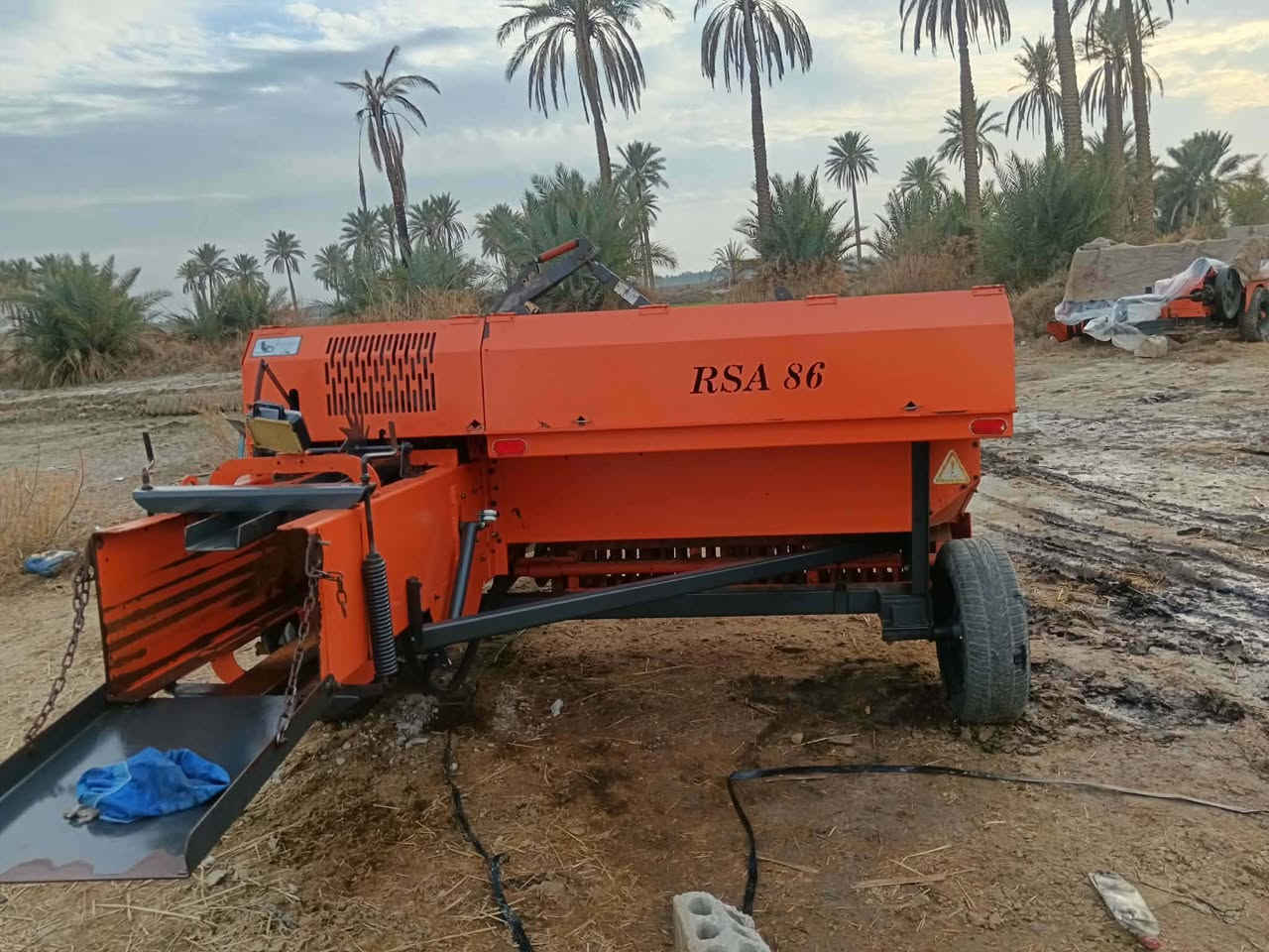 سلام عليكم للبيع كابسه ايرانيه مديل 23كفاله عامه مشتغله موسم واحد الكابسه جديده كلش مال جناي اتصل مكلف بالنشر ***********المكان ديوانيه
