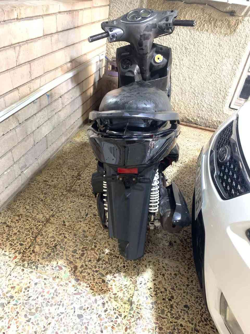 السلام عليكم من رخصة الادمن
سكنس فحل كابريتر 
مكينه خير من الله بالجيس برغي ممفوتح بيها اي فيتر ايعجبك جيبه 
بس كفراتها تعبانه متوازي على بيعتها 
اريد اشتري بوكسر والي عده دراجه كير مراوس عادي اراوس ويا 
السعر 550
***********
