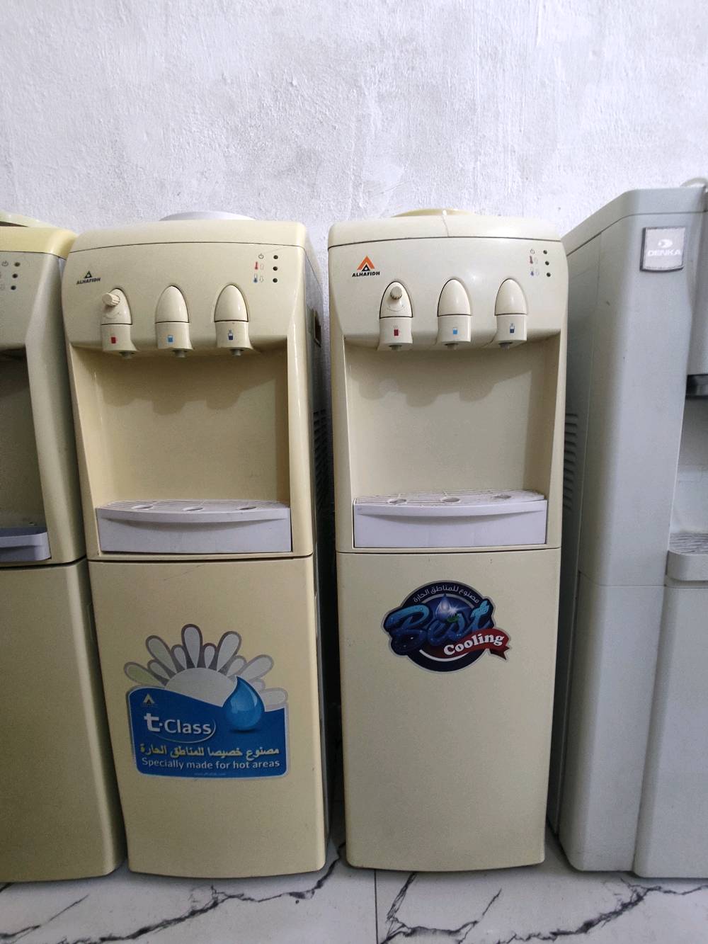 سلام عليكم متوفر برادات مي كله شغال عل فحص حار وبارد كل واحد وسعر مكان كربلاء حي العسكري سوق العابد 
