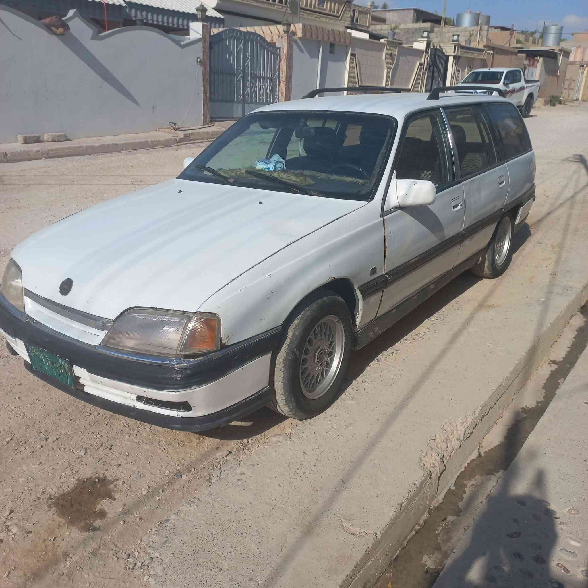 سيارة  للبيع  موديل  ٩٣  تحويل  شرط بي كاربون  للإستفسار  ***********

