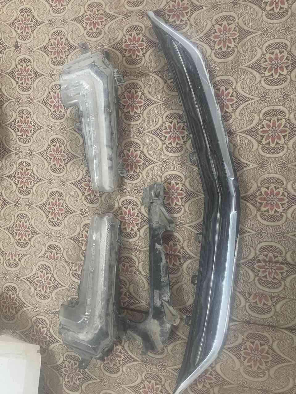 دعامية ماليبو  امامي وخلفي وشباك وبلوجكترات ثنين شغالات للبيع اللي رايدهن يتصل على *********** واتساب
