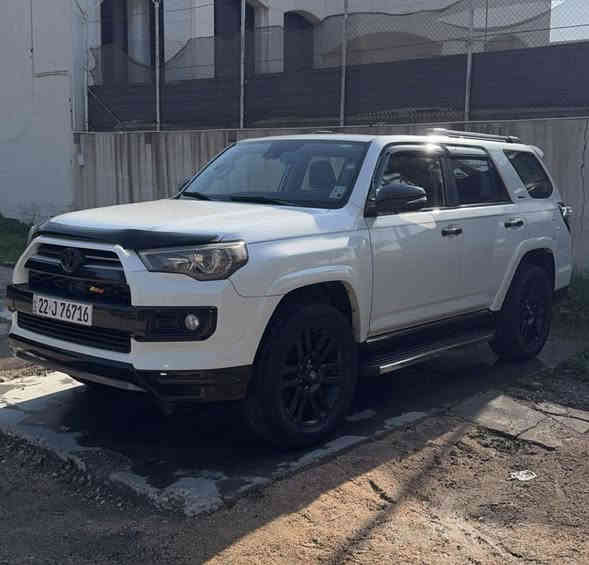 السلام عليكم للبيع فور رنر امريكي لمتد تو ويل موديل 2021 فول مواصفات بدون نقص حادثها موضح بصور السياره 5 راكب  السعر310$  يعني 3دفاتر و10 اوراق فقط بيع فقط اتصال ***********
