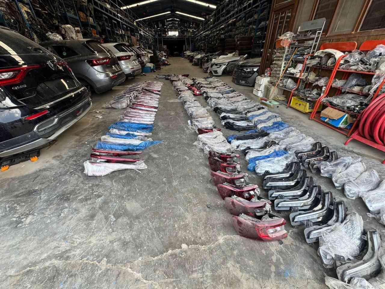 ✅مجمع وائل البديري ✅
يوجد غراض رينو كوليوس تالسمان 
📞***********📞***********
يوجد خدمات توصيل 🚚
