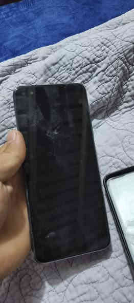 السلام عليكم موبايل للبيع 250 وفي مجال للطيبين مكاني سلمان باك***********
