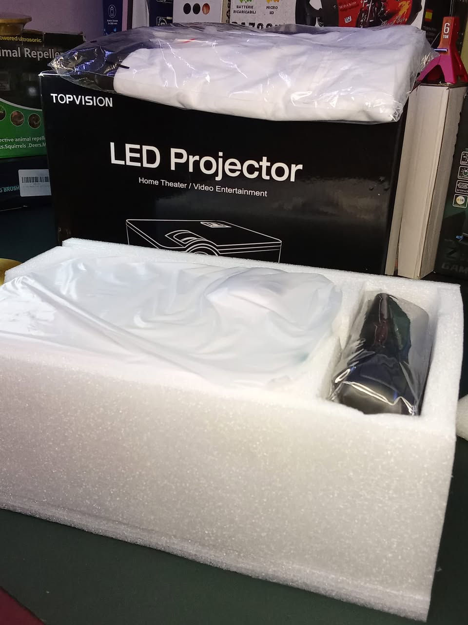 داتا شو عارضة سينمائية منفذين HDMI تكدر تربط عليها بلي،تيفي بوكس،حاسبة،ستلايت صوت وصورة وضوح عالي 1080 يجي وياها برده حايط لون أبيض سعر 65


**إذا كنت صاحب هذا الإعلان وتريد حذفه لأي سبب، رجاءا أرسل رسالة إلى الدعم الفني**