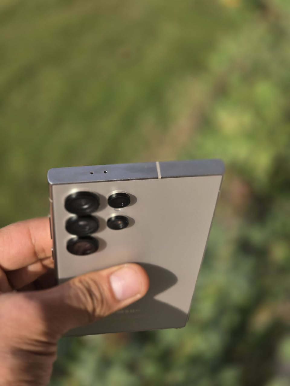 S24 Ultra  1تيرة
نظيف جدا 1 تيرة شباب !!

ضمان عين الفهد 

ذاكرة 1تيرة 

وياه الكارتون والكيبل الاصلي و 5حافضات ولاسق شاشة ولاسق عدسات   جهاز كامل مكمل 

يرحم والديكم اللي ميشتري ليكسر بحلال العالم 

1150 الف دينار

ضمان 10 ايام 

بيع فقط  للاستفسار ***********

                              ***********

ممتوفر ع النت
