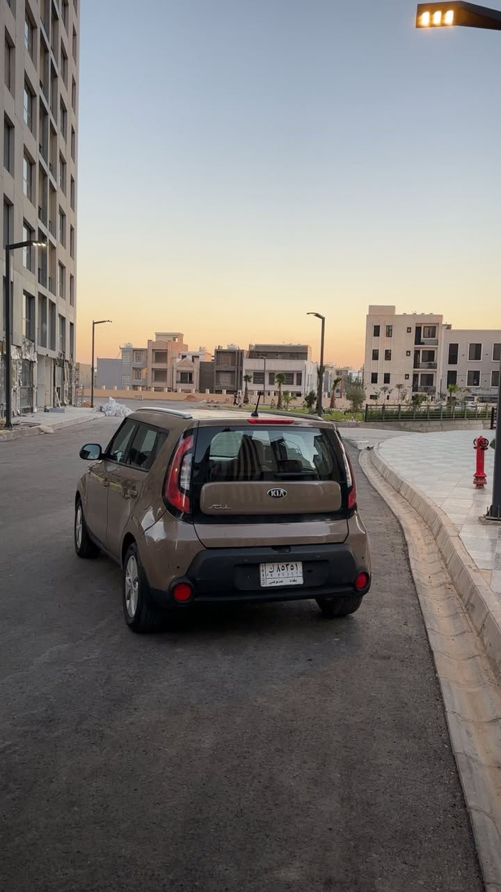 كيا سول للبيع
خليجي 
موصفات:نص فول
كشنات جلد شاشه ابل كار بلاي 
تدعم النت تدفئه تبريد كير اوتماتيك 
انضمه القياده و الستيرن و هواي مواصفات حلوه 🔥بالسياره 🔥
محركها 1.6لتر 4 سلندر
سياره ماشيه92 الف كيلو سياره نضيفه و حلوه 
سعرها 120ورقه وبيها مجال للشراي
موديل 2016
السياره كلين تايتل
ملاحظة بس بيها شخطات بسيطه وممبينه


**إذا كنت صاحب هذا الإعلان وتريد حذفه لأي سبب، رجاءا أرسل رسالة إلى الدعم الفني**