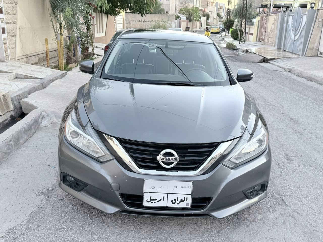 السلام عليكم 
نيسان التيما: 2017

حجم المحرك : 2.5L ( 4سلندر )
ماشية 150,000 KM

ملاحظة السيارة : بدون صبغ
المواصفات : SL 
 كشنات جلد
فتحة سقف
ابواب بصمة
بصمة تشغيل 
تشغيل عن بعد (Remote Start)
شاشة كبيرة
كاميرا 
اوتو ستوب Auto Stop‎
رادار امامي 
اوتو بريك
تحكم استيرن 
تبريد مركزي
حساسات نقاط عمياء
ليدات ترحيب بلادي 

بعد هواية مواصفات…
‏‎تفاصيل اكثر الاتصال علی الرقم التالي
***********
‏‎
عنوان📍موصل
