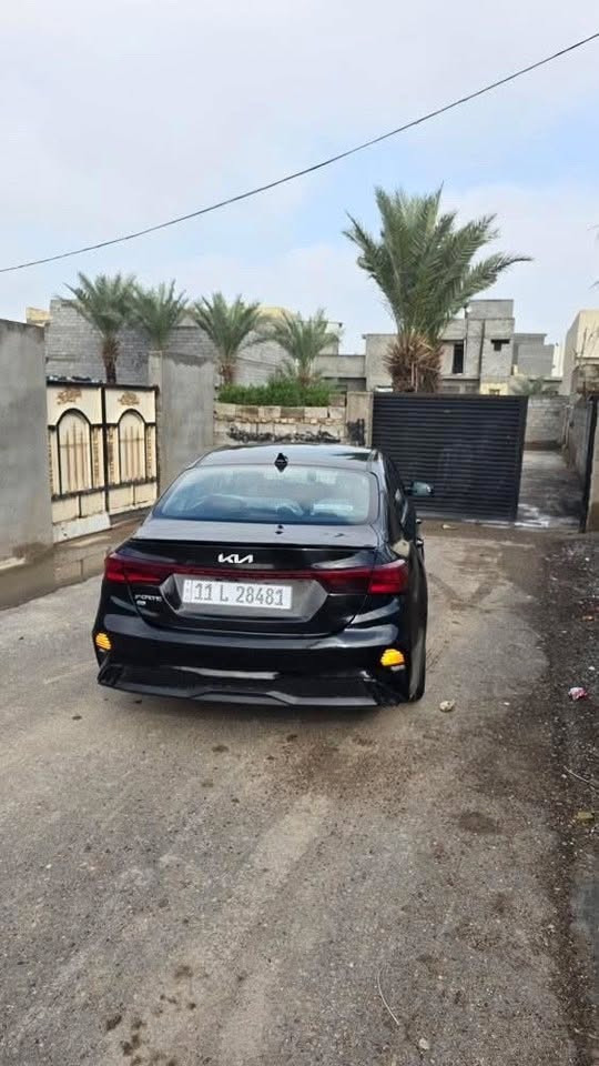 سلام عليكم
سياره البيع فورتي موديل 2023

الرقم بسمي حر ثاني يوم تحويل 

موصفات السياره موفول 

الون اسود 
العداد 46ميل 

مكينه 2.0 دوش كير سيفيتي  بلادي 

جاهزه مابيه كل نقوصات 

الحادث موجود بل صوره السفل

ملاحضه الحادث كلش بصيط مرجع على البارد

العنوان الشرطه الخامسه

السعر ب 145 وبيه مجال 

 انتصال واتساب ***********
