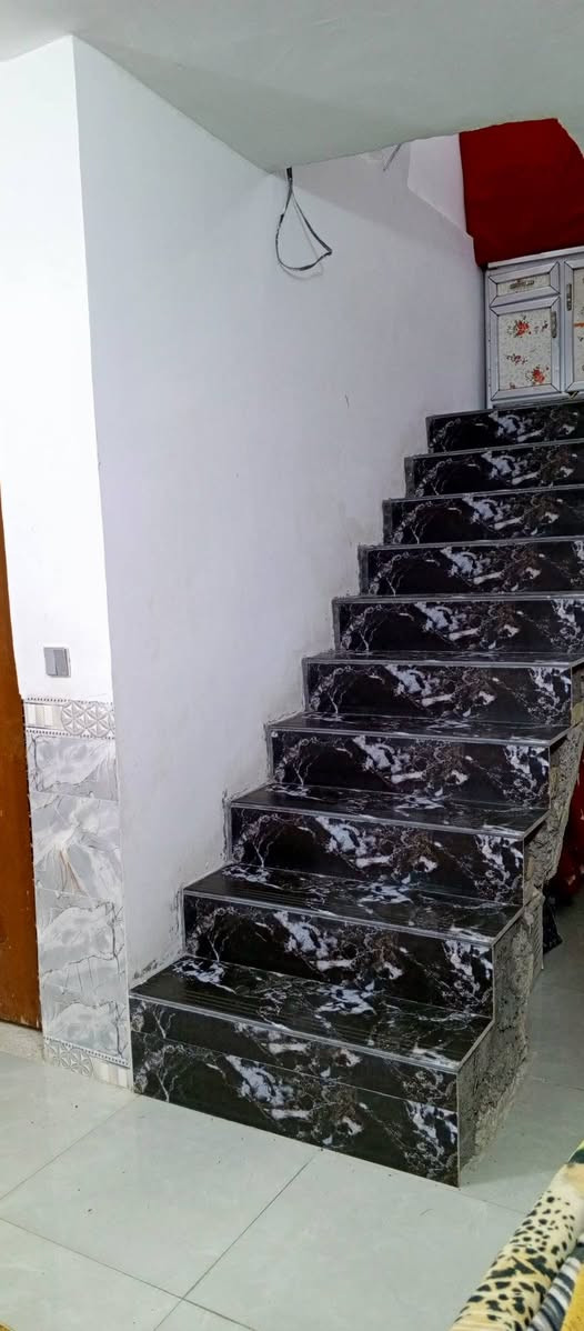 بسبب الوعد الكاذبه اعاده النشر
يرحم والديك اذا مو شراي لاتتصل وتواعد بيه وكله كذب بكذب
التفاصيل كلها مذكوره بالمنشور اخي الكريم 

دار للبيع المدائن  سلمان باك المساحه355 متر  الواجه 17 متر ونزال 21  زراعي علئ 117 بناء 100متر غرفتين نوم واستقبال وصاله وصحيات وكراج يكفي لثلاث سيارات وحديقه الدار صب مسلح الدار مال عائله صغيره 
خلف مشتل السعاده وخلف البانزيخانه  شارع المهندسه سحرالسعر 110مليون وبيه مجال بسيط ***********
