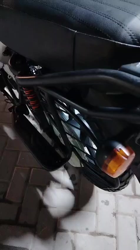 السلام عليكم شباب دراجه بوكسر 2023 اوراق سكنر السعر 850 مكاني بغداد ***********ال***********
