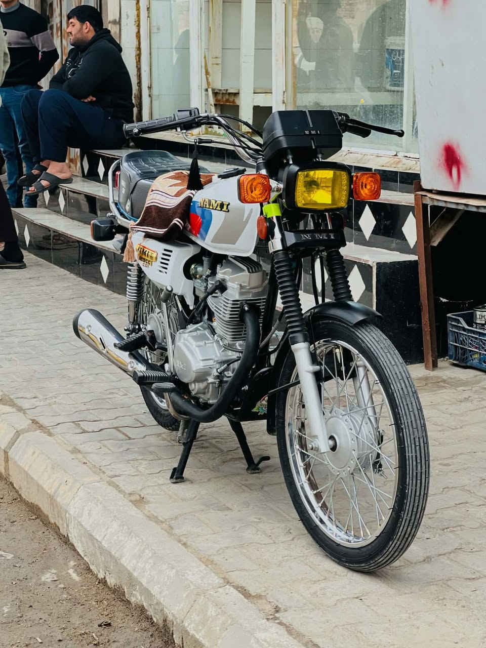 السلام عليكم دراجة نامة للبيع ٢٦ اوراق سكنر السعر٩٥٠ وبيهة مجال مامتواجد خاص رقم صاحب الدراجة ***********
