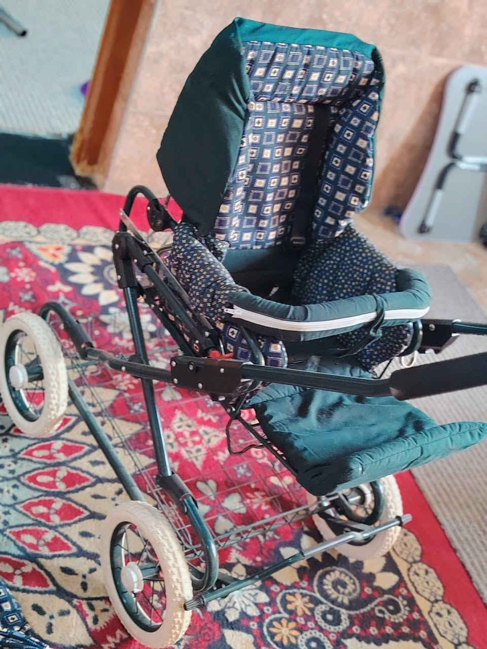 السلام عليكم
عربانة جديدة كبيرة تتحمل وزن 
تتحول امامي وخلفي تايرها دبل كبار سعر ١٠٠


**إذا كنت صاحب هذا الإعلان وتريد حذفه لأي سبب، رجاءا أرسل رسالة إلى الدعم الفني**