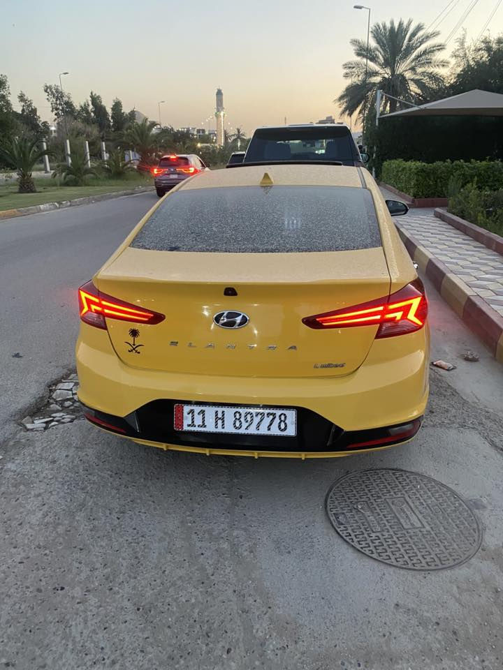 السلام عليكم النتره مديل 19
وراد كندي 
حادث جاملغ جهة السابق مبدل وبيها معجون بل بيبان السايق والخلفيه بدون تبديل ودواخل 

فول 1/1 
بصمه 
بصمة ابواب 
فتحه 
شاشه جبيره ام الرام الخزن كار بلي واندريود اوتو 
كامره 
ردارات حته جوه الرقم موضح باصوره 
مانع انزلاق 
تثبيت سرعه 
فول تحكم ستيران 
كشنات كهرباء اربع تدفئه وجلد اسود 
سماعات دمام بلدشبول 
اشاير بل مري وترايش نيكل اصلي 
ستيرن تدفئه 
مكينه 2000 دوش 
كير At المرغوب 6 نمر 

مكان السياره بغداد البديات 
مصفره هيئه وغرمات تحول ثاني يوم ابسمي 
للأستفسار وتساب 

‭0783 894 0840‬
