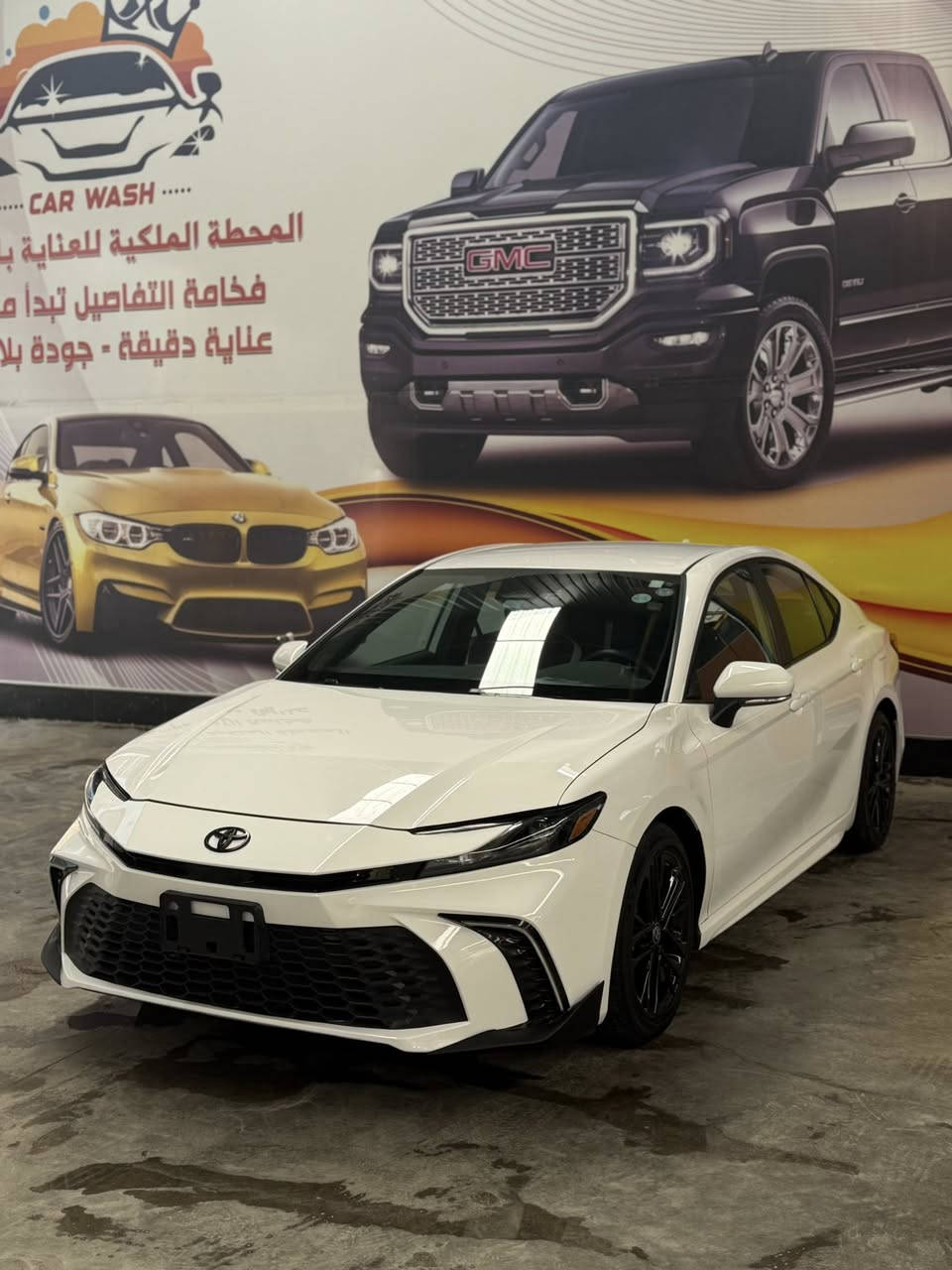 السلام عليكم اخوان

كامري هايبرد موديل 2025 وارد امريكي 

الممشى 14 الف يعني زيرو 

الحادث/فتح الجاملغات الاماميه وجايه وياها ونشدو نفسهم بدون اي تعديل او صبغ يعني تخريب فقط ورجعنا شديناهن بلعراق نفسهن الاصليات اخوان

المواصفات/
السياره بلاك توب 

تحكمات سيترن جهتين 
اوتو هولد
نضام ev
ثلاث وضعيات قياده/سبورت/ايكو/نورمال 
تبريد قطعتين متحرك

كشنات كهرباء تدفئه وتبريد 
رادرات جانبيه
رادر خلفي
رادار وكامره اماميه للوضع اليلي
قياده ذاتيه عند الخطوط
نضام حمايه الاشخاص في الشارع
نضام الفرامل التلقائيه 

نضام تحديد المسار 
تغير وضعيات شاشه الاعطال بيها 3 وضعيات وانضمه

هواي بيها امور ومواصفات كلش مينعدن 
 
السياره رقم اربيل مطببها ع ايدي وتاخرت عليه بلشحن بسبب الوضع بلفتره الاخيره ودخلتها ع اربيل وسبب البيع اشتريت سياره ودابيعها لان تاخرت هوايه بلشحن

السياره سنويه وهزه وفحص ورقم كلهن باسمي وجدد وما صارلهن 15 يوم 

السياره مكفوله من الصبغ 

للامانه السياره تخبل بمعنى الكلمه ولو ما اشتريت سياره مابيعها ابد ناعمه وجديده وريحه الوكاله لسه بيها وكتلوكات الوكاله كلها موجوده اوراق شراء السياره كلها موجوده اريد ابيعها بفلوسها لا زايد ولا ناقص 

للاستفسار ***********
