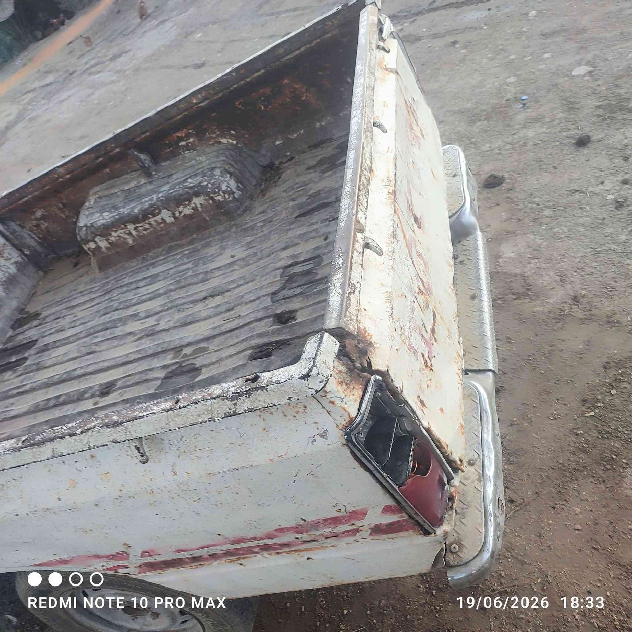 السلام عليكم بيكم 85 سعر سعر ب 20 وبها مجال رقم ذي قار مميز سياره جير ومحرك خير من الله بالنجف ***********
