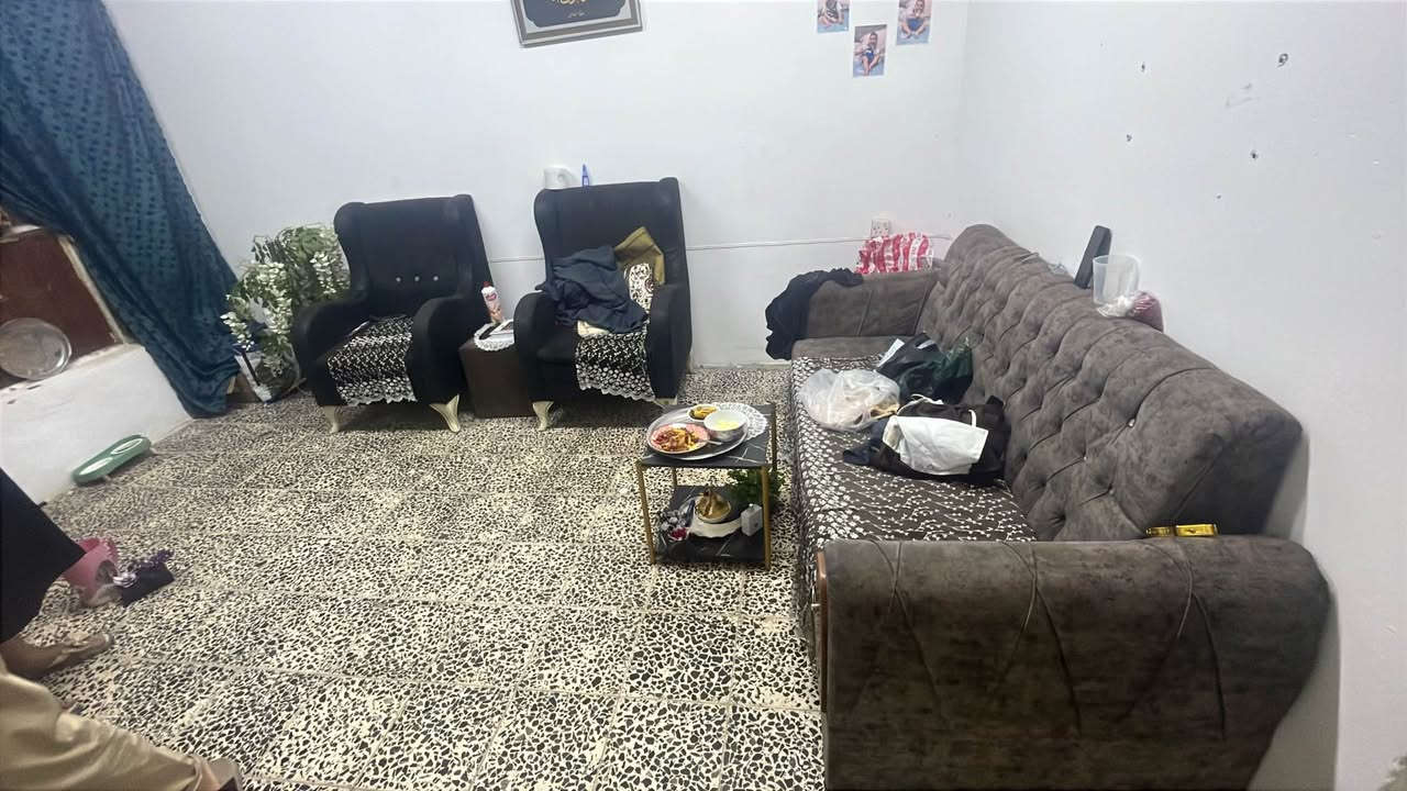 مبردات اثنين وحده ٢ ووحده ثنين ونص
طباخ وقنينه 
وكاونتر وسنك 
ثلاجه وغساله 
ونص تخم 
وتلفزيون 
وكنتور 
كلهن جدد مستعملات 
للبيع عنواني كراده داخل بغداد, العراق


**إذا كنت صاحب هذا الإعلان وتريد حذفه لأي سبب، رجاءا أرسل رسالة إلى الدعم الفني**