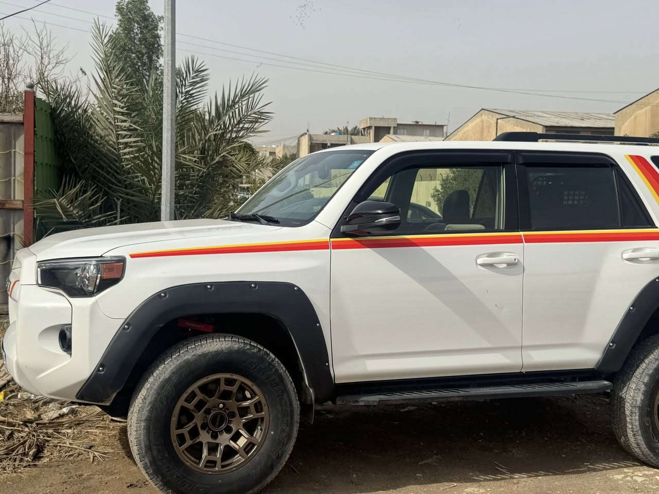 2023 
فول مواصفات 4*4 
 ماشيه 22 الف ميل 
حادث جاملغ خلفي مصلح ومصبوغ  تبديل صندوك خلفي بلادي 
فقط صبغ الجاملغ الخلفي 
1-فور ويل 
2 داخل جلد اسود 
3  كشن هيترات 
4 استيرن هيتر 
5 رادار  
6 مرفعه 2 انج 
7 رف خلفي 
8 فتحه سقف 
 سعر 33500
رقم بغداد 
مكان زيونة 
بيها تعديل بل شاصي الخلفي على البارد جه الحادث 
***********
