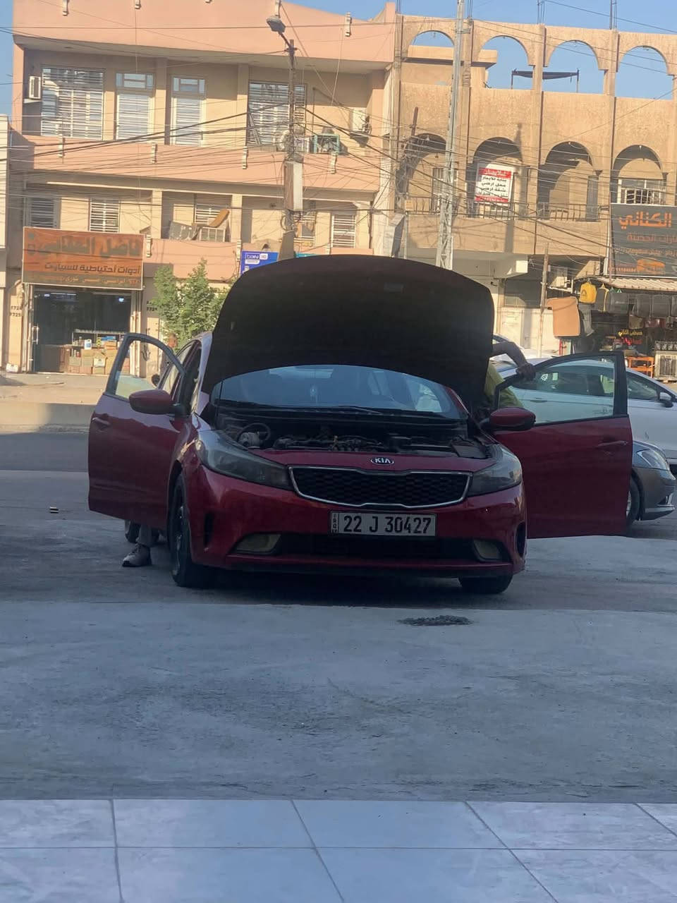 سيارتي🚗كيا فورتي وارد كندي موديل ٢٠١٨
ماشيه ١٢٤ كم 
حادث جاملغ ايمن وبنيد بدون ايرباك نفسهن  بس مصبوغات والباب جهة الجاملغ توحيد لون بدون حادث. 
شاشه لمس / كامره خلفيه 
تايرات ٥ جدد قبل شهرين مبدلات/ باتري قبل شهر مبدل جديد. 
محرك مجفت بالجديد / ومنظومة الراديتر كلهة جديده مبدلات. 
منظومةغاز جديدة اقل السنه من شادهة. 
تحكمات ستيرن. 
الگير والصدر الامامي والخلفي مكفولات.  

السعر ١١٠ ورقة وبيهة مجال 
***********
بياع /الرساله الثانيه
