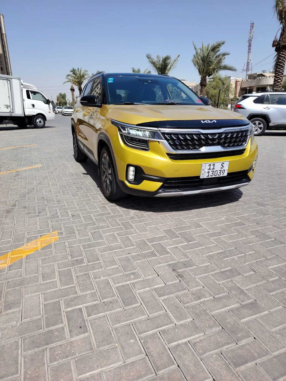 سلام عليكم
للبيع فقط بدون مراوس

كيا سيلتوز موديل 2023

رقم بغداد بأسمي

ماشية ٢٦لف

صور الحادث سونار موضح بل منشور

مواصفات السياره تحكم استيرن جهتين

شاشه كبيره كامره دوار

تحديد مسار اشاير بالمري

بصمه تتشغل عن بعد

قطعتين تبريد ابواب بصمه درحيب

تبريد بيانو لد امامي

ويل كب حجم المحرك 2000 دوش

السعر 130 وبيه مجال بسيط 

مكان السياره بغداد حي العامل

اتصال على هذا الرقم *********** بغداد, العراق
