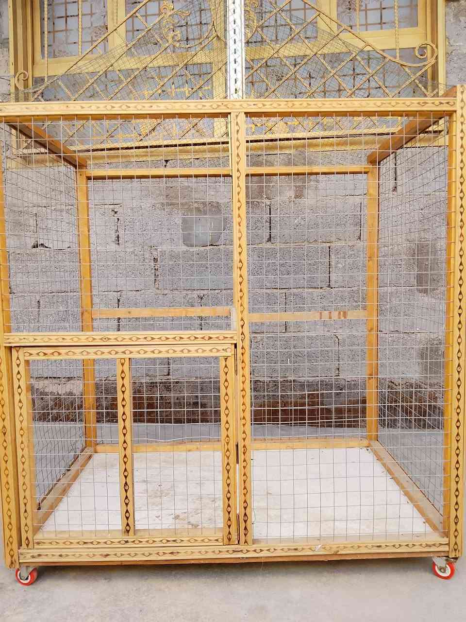 قفص تسكام للبيع القياس متر و٥٠ في ٨٠ والارتفاع متر و٣٠ سم ارضيه بلاويد زيتي ثقيل مع اربع عجلات . للبيع العنوان كربلاء قرب السايلو علق يوصلك السعر ع الخاص او اتصل ***********
