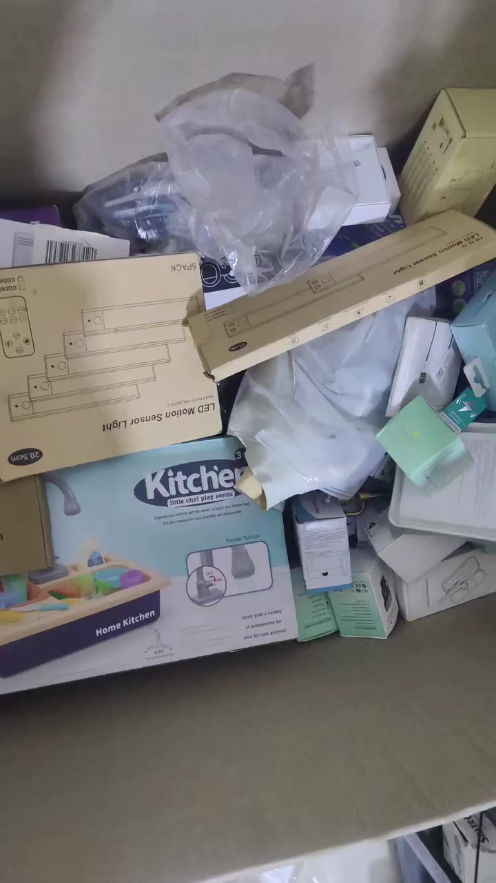 شلعة متكونة من 120 الى 125 قطعة بهذة الشكل الغراض البيهة مرتبة نظام البيع فحم يبدي مزادهة من 125الف ينتهي مزادهة باجر العضر ان شاء الله الي يزاود عليهة بالتعليقات يدخلي خاص حتى اذا صارت من نصيبة اراسلة 
لحد يطب بالخاص ويكلي شكد سعرهة يم اعلى سعر ابيع اخوان


**إذا كنت صاحب هذا الإعلان وتريد حذفه لأي سبب، رجاءا أرسل رسالة إلى الدعم الفني**