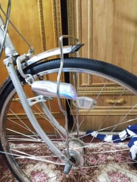 سلام وعليكم بايسكل بناتي للبيع كير وحساس مال حاويه كير داخلي 3 نمر ويا...