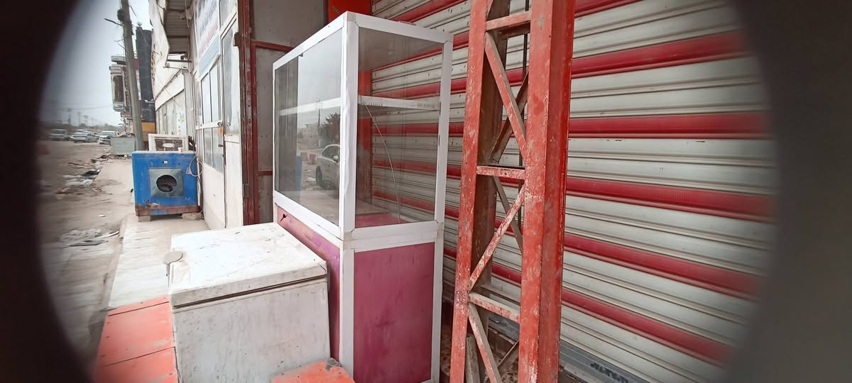 السلام عليكم اخوان. جام خانه مال كافتريات نظيفه وشغل ثقيل بسعر مناسب اليريدها يتصل والخاص مفتوح***********
