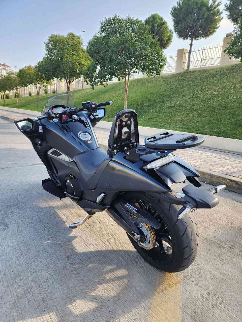 HONDA NM4 2014 750
بدون رقم بدون كمرك
هوندا مديل ٢٠١٤ محرك ٧٥٠ سي سي ٢ بستم
دراجة فول مواصفات
كير اوتو و عادي و سبورت
مانع انزلاق ABS
شاشة الكتروني
ويل امامي قياس ١٨ بلادي
ويل خلفي قياس ١٧ بلادي
لايت ليد بلادي
سويج سكيورتي
دراجة كل على وضع شريكة 
تاير ل تاير ب شرط
مكاني سليمانية
سعر ٤٠ ورق
***********
