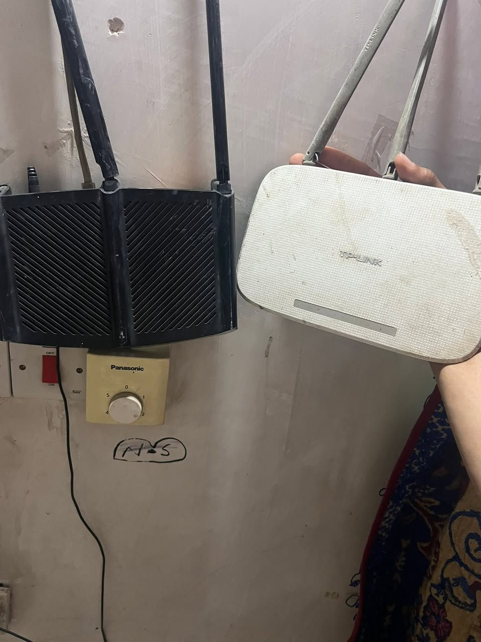 راوترات مال نت للبيع النضافه 90 السعر 60 وبيهن مجال


**إذا كنت صاحب هذا الإعلان وتريد حذفه لأي سبب، رجاءا أرسل رسالة إلى الدعم الفني**