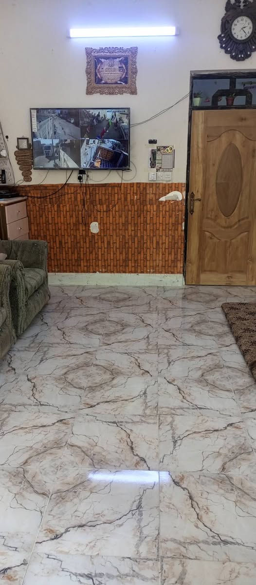 مشتمل الانبار الفلوجه  بالجغيفي الثانيه قرب جامع الذكر الحكيم  المساحه 125طابو زراعي سند تحويل مباشر  بناء بلوك مكانه مميز ماكو بيت صاير بوجهك الشارع ماكو بيت مقابيلك  بناء طابقين وجه المشتمل هيكل الطابق الارضي كامل   والطابق الثاني فقط مسقوف  وأسس بوري كهربا تفاصيل المشتمل بالفيديو والصور  السعر 75 وبي مجال التواصل ع خاص او ع ارقام الهاتف *********** أو ع ***********
