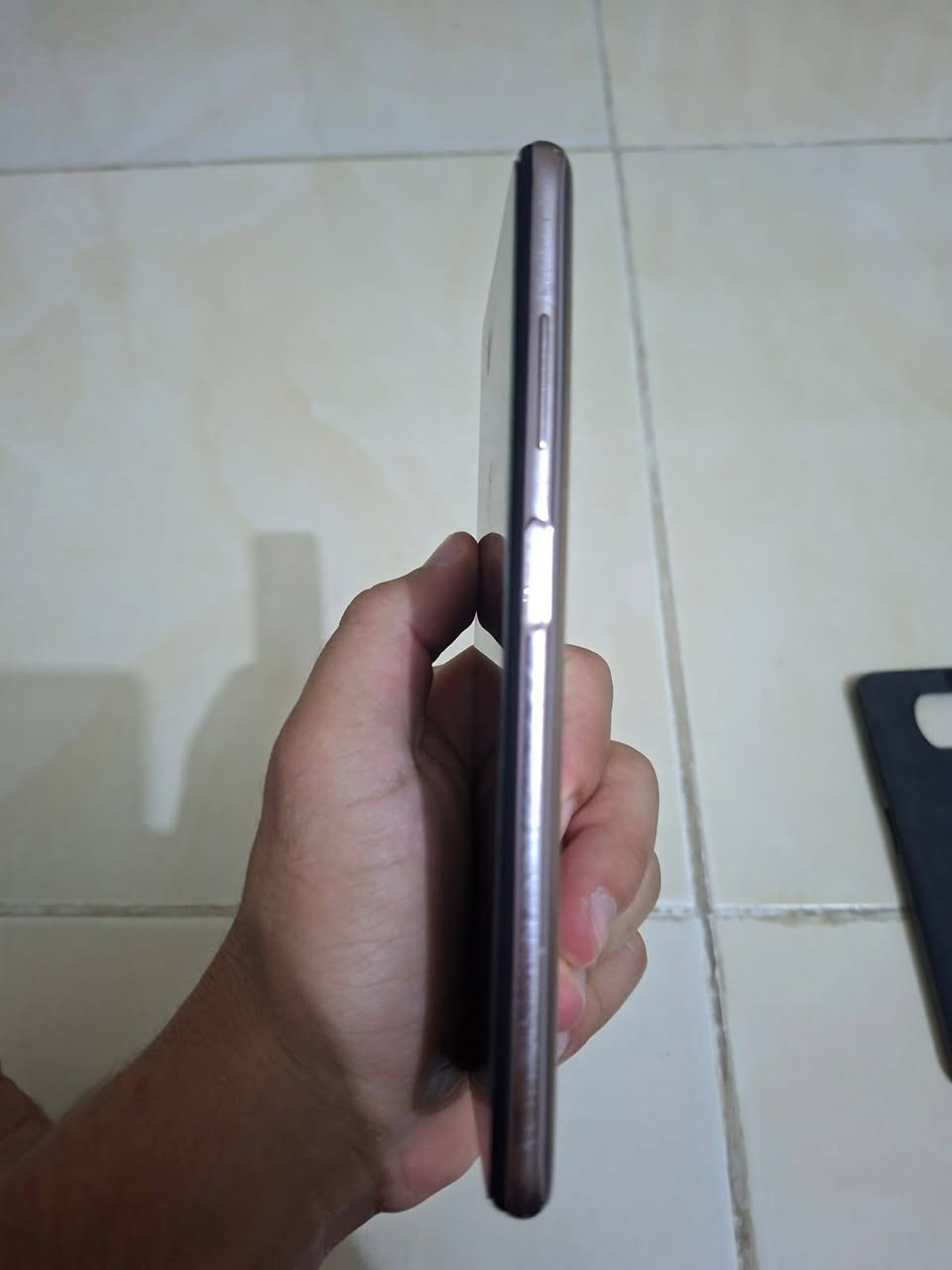 بوكو x3 pro
ب100 وبي مجال
128 ذاكره 8 رام الجهاز نضيف كلشي مابي بس الكامره للخلفيه مادري شبيها يمكن يرادلها تنضيف بس الواسعه كلشي مابيها 
90 فريم بل بوبجي ثابت معالج سناب دراكون 874 مناسب كلش الألعاب 
رقمي *********** مكاني ديالى تقاطع القدس
