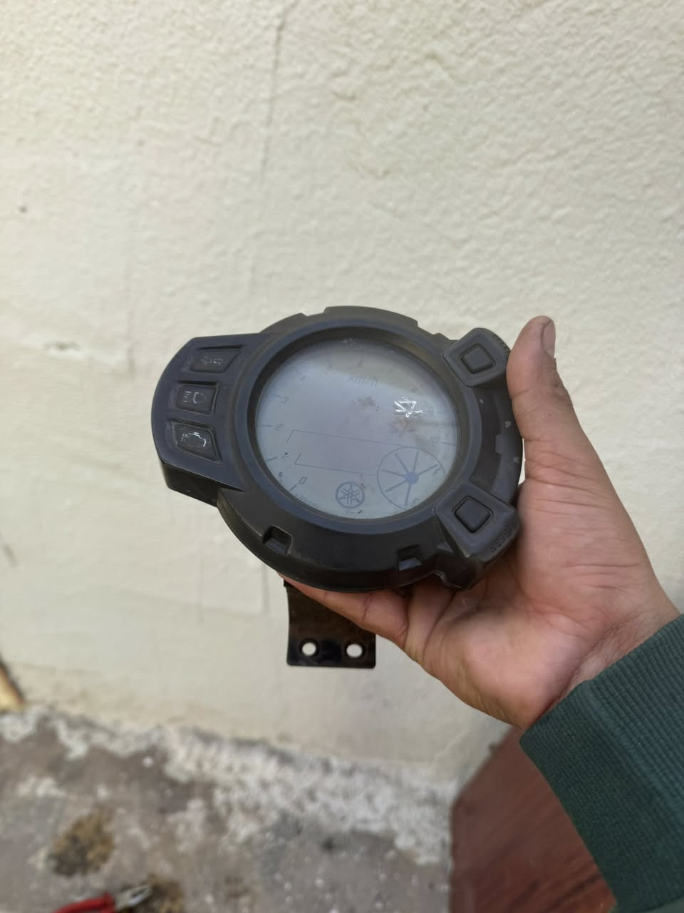 عينة سكنس جبلي عدد ثنين وحدة شغالة شرط الشد وثاني بيهة حرك نص بل شاشة السعر ثنينهن 100قفل مكاني بصرة حيانية ***********
