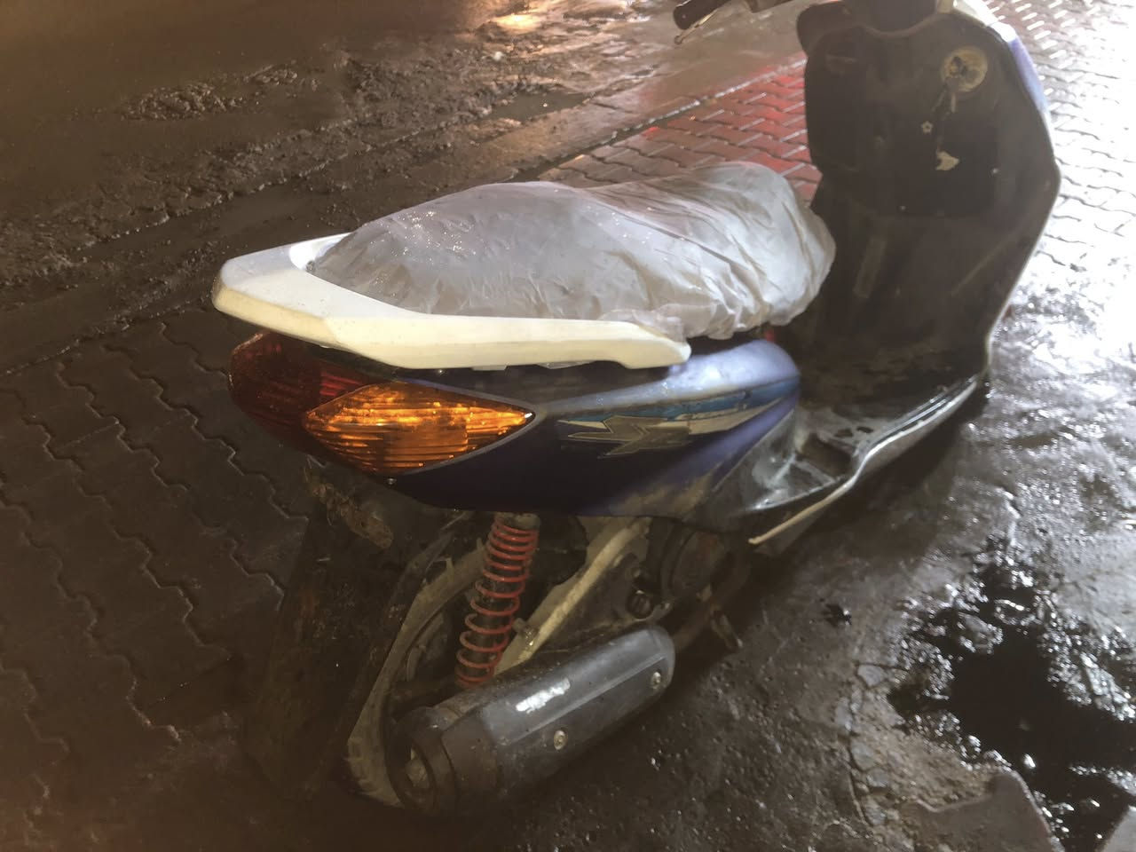 سلام عليكم سكنس نثيه 140 شغاله سلف هندر مكينه مجفته تجفيت جديد لا تنقيص ولا تبخير يرادله ترتيب كهربائيات كله شغاله ب 400 وبيه مجال مكاني الشعب ***********
