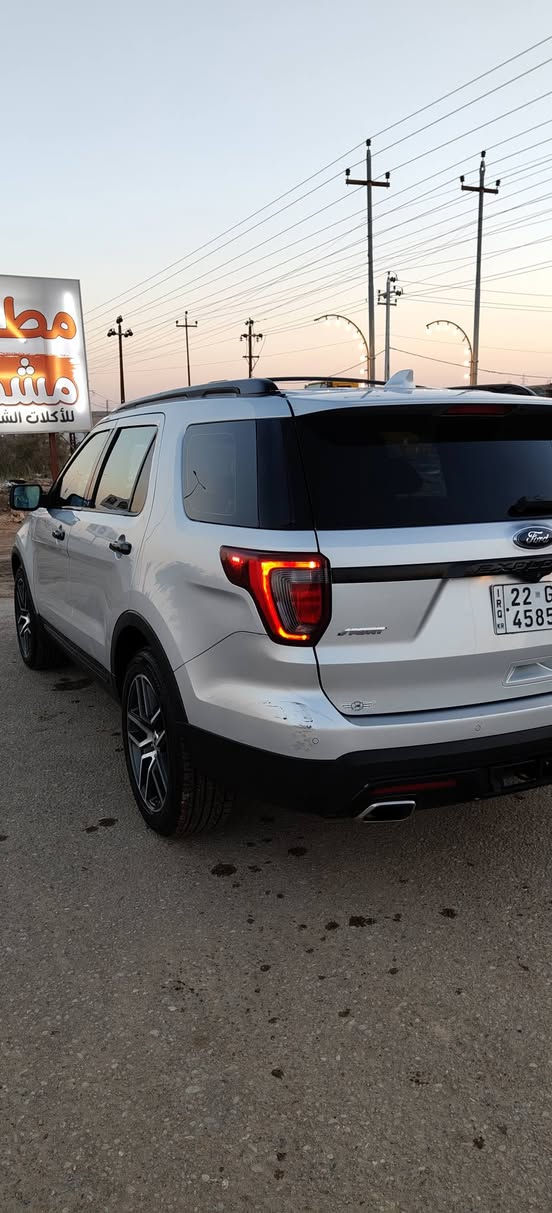 السلام عليكم فورد اكسبلور 2016وارد امريكي فول مواصفات محرك6توان تيربو بيه صبغ بل مدكر الامامي الايمن بدون دواخل وبيها طخات بصيطه رقم اربيل جديد مكاني بصره بيع او مراوس حسب القناعه السعر 16رقم هاتف*********** البصرة, العراق
