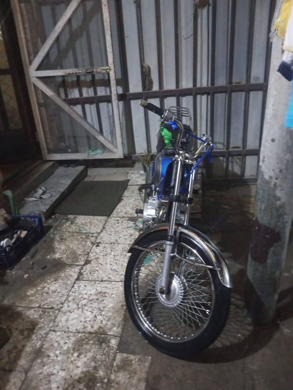 السلام عليكم من رخصه صاحب لكروب دراجه ايراني للبيع تايكر كلك بدون اوراق اكفلهه سرقه سعرهه225قفل مكان بغداد البياع ***********
