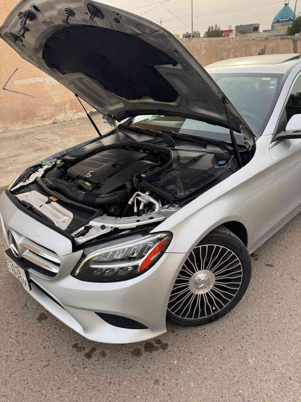 C300 2021
بدون صبغ مكفوله فقط بارد في باب السكن ومعدل بدون صبغ

لتفاصيل اكثر الاتصال على الرقم ‭0777 001 0002‬
