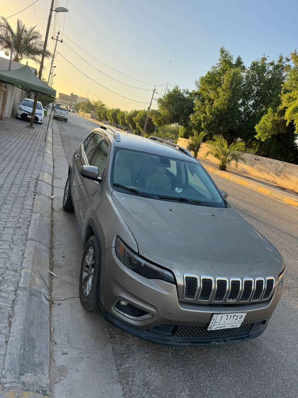 السلام عليكم سيارة جيب بزون رقم كربلاء موديل 2019 للبيع للاستفسار *********** كربلاء

