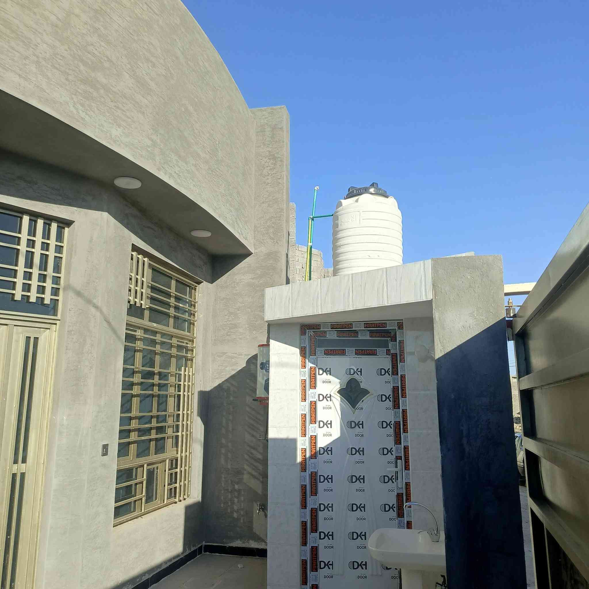مشتمل طابق واحد طابوق كامل فوووول بعده مامسكون مساحه 150 واجه 7.5 في الصقلاوية حي الشهداء الثانيه مكان مميز يتكون من استقبال ومطبخ وصاله وغرفه نوم وصحيات عدد3 ومناور وللامانه شغل درجه اولى مابيه نقص بسمار البوب قاصه السعر 80 وبيه المجال
هاتف ***********
مشتمل طابق واحد طابوق كامل فوووول بعده مامسكون مساحه 150 واجه 7.5 في الصقلاوية حي الشهداء الثانيه مكان مميز يتكون من استقبال ومطبخ وصاله وغرفه نوم وصحيات عدد3 ومناور وللامانه شغل درجه اولى مابيه نقص بسمار البوب قاصه السعر 80 وبيه المجال
