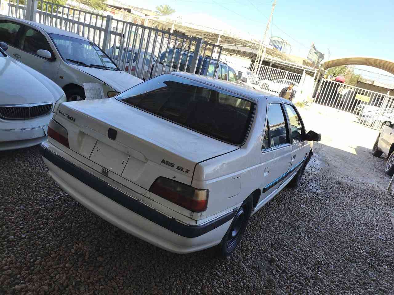 بيجو بارص 
٢٠٠٧
كير مكينه مكفولات 
سياره بيها فقط بابين والباقي بلادي 
سياره نضيفه مال مزاد وزاره داخليه 
معفيه من كمارك ترقم بلاش 
***********
مكاني حله
السعر ٢٤ورقه
