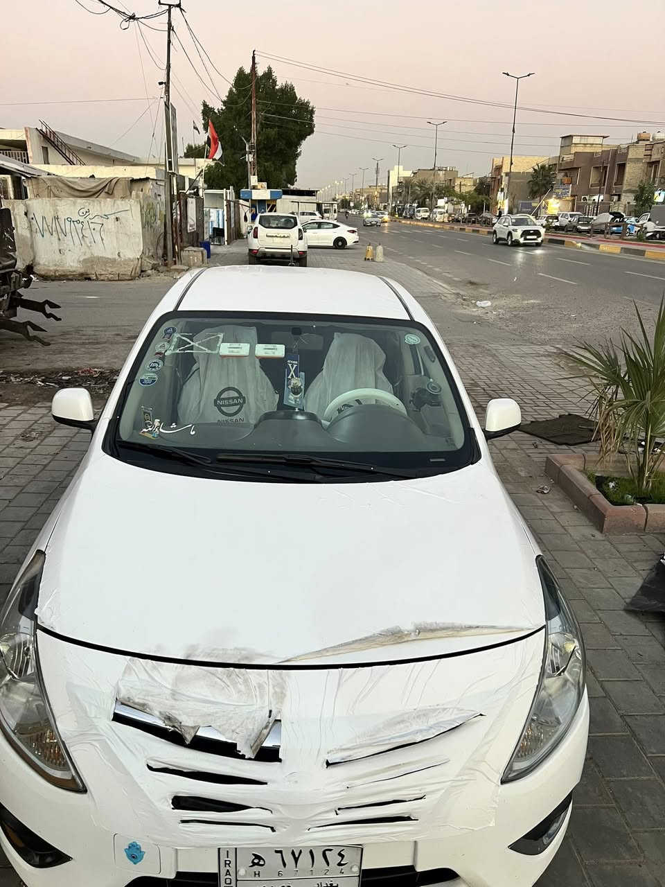 اسلام عليكم
للبيع نيسان صني بليته زركه 
مديل 2020 بيها جاملغ خلفي 
سياره جاهزه للخير 
مكاني بغداد سعر 100 
مكاني بغداد ممتواجد ع نت شراي يتصل
***********
