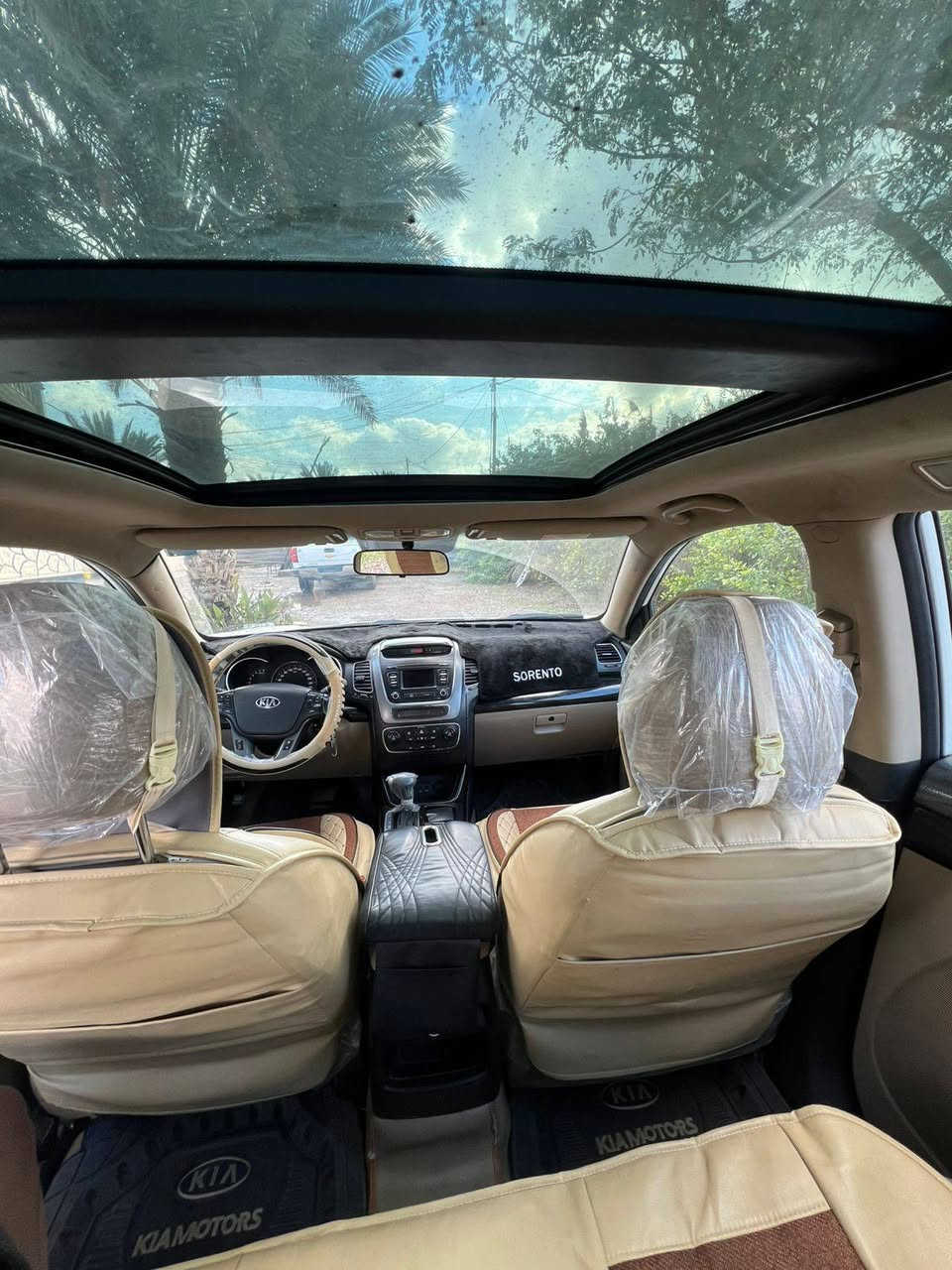 اسلام عليكم للبيع سورنتو خليجي موديل ٢٠١٤محرك ٦ مبدل بيه كازكيت شرط سبعه راكب تبريد ثلث قطع فول مواصفات بنرامه فتحه سياره كلين بيه بارد شويه موجود بسونار مع اصور  رقم صلاح الدين دولي بسمي  اسعر ١٧٨ وبيه مجال هاتف و*********** و*********** المسحك
