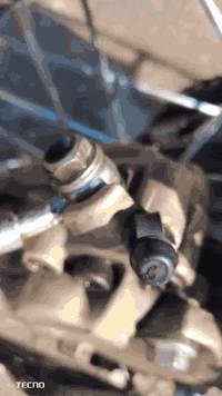 شباب دراجه صار لها شهر من معمره دراجه بها عنبار كامل ابيع هي وامبارها ...