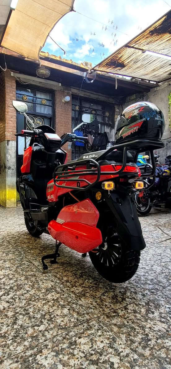 السلام عليكم..دراجه تانك _الصقر_موديل 2026..دخول جديد ..(زيروو_زيروو) غير مستخدم..ضمان لمدة _8_ اشهر من المعرض...عدد البطاريات (8) كرافين...للملف 2000.SPORT...السرعه _60_ ميل ..يعني 90.k كيلو. ..تقطع بل شحنه الواحده اكثر من _80_كيلوو...
السعر (مليون و200).قفل...مكاني بغداد الشعب قرب محكمة الشعب على الشارع العام الشراي يتصل...***********..واتساب موجود
