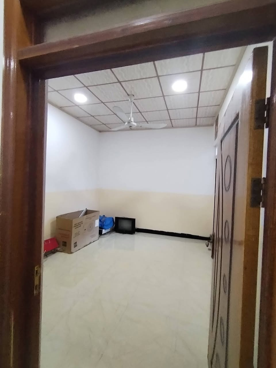 🔴 دار للبيع 🏘🔑🔑FOR SALE 

🔴الموقع👀 حي الأخاء الثانية قرب شارع اربيل

🔴 ملك صرف طابو الزهور

🔴مساحة الدار ( 150 ) متر

🔴الواجهة (6) متر

🔴 طابق ونص بناء 2019

🔴  يتكون من 3 نوم وهول واستقبال ومطبخ وصحيات.. 

🔴للأستفسار عن عروضنا العقارية المتميزة وأسعارها ⤵️مراجعة

          🎖تاج الملوك للعقار🎖
     

🔴العراق↔️الموصل↔️ حي الاخاء سايدين كنيسة تايتنك مقابل البسة الأصدقاء أو ألتواصل معنآ ⤵️على الارقام
☎️(*********** احمد العبيدي 
☎️(*********** احمد العبيدي
