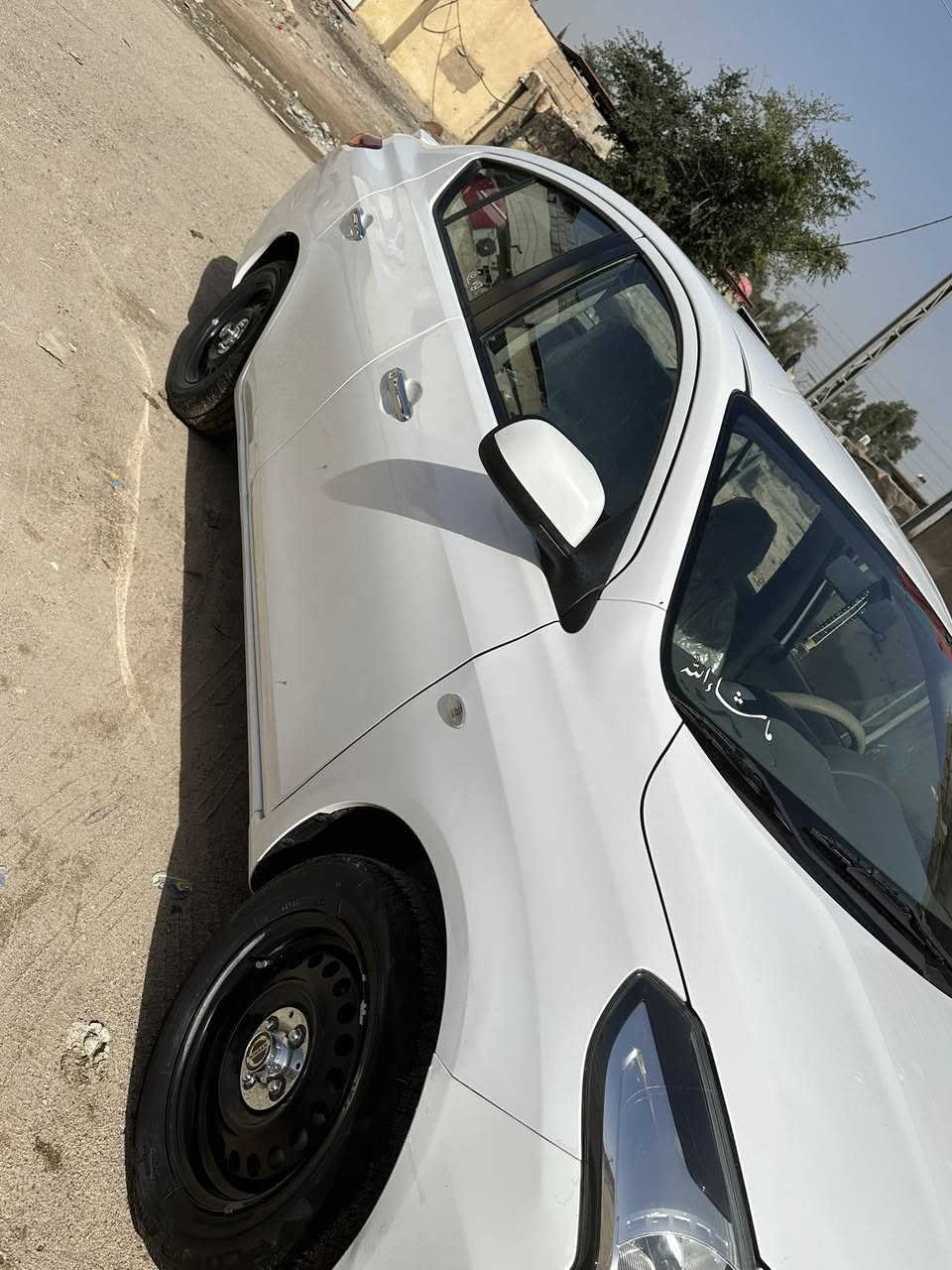 نيسان صني مديل24هندي بليته لزركه سيره جديده يحل من لصور سيره كله كفاله بيه ضخه كلش بصيضه موجوده بلصور وبقي كفله سعره122مكاني خورلزبير***********تريدوكله تريدتحويل انه بلخدمه مشيه36
